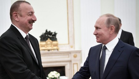 Алиев хочет обсудить с Путиным армяно-азербайджанский конфликт
